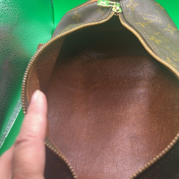 Louis Vuitton pouchet - Picture 10 of 17